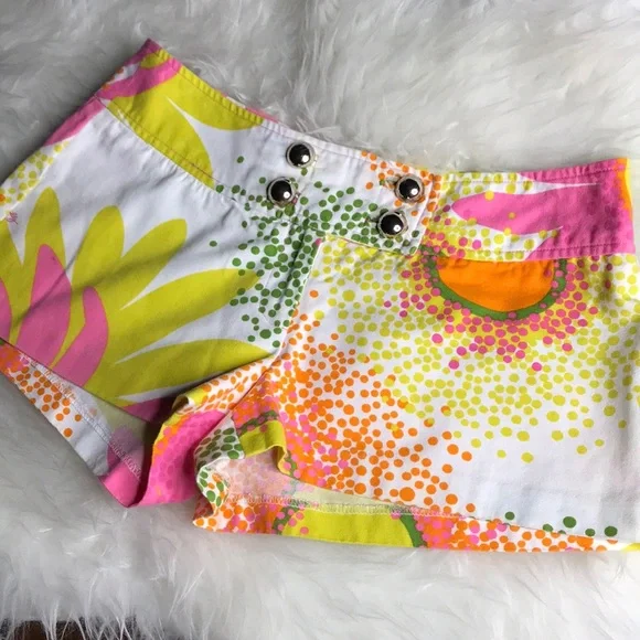 MILLY OF NEW YORK Multicolor Dots Short Shorts 6 - Picture 2 of 8